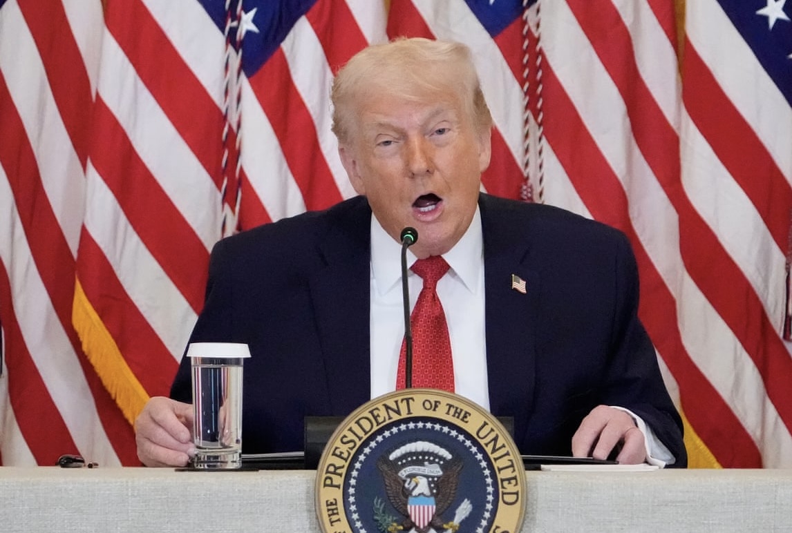 গ্রিন্ডল্যান্ডের ওপর নয়া শুল্কবোমা ট্রাম্পের, বিশ বাঁও জলে ইইউ-আমেরিকা চুক্তি