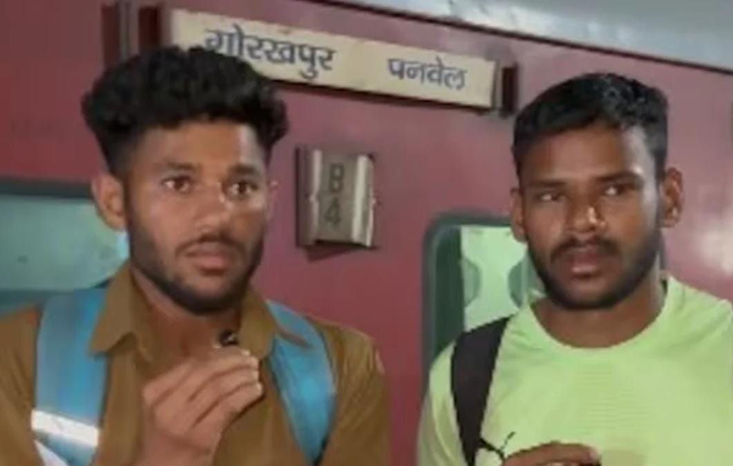 জাতীয় রেকর্ডের মালিকদের টেন থেকে নামিয়ে হেনস্থা , তুঙ্গে বিতর্ক