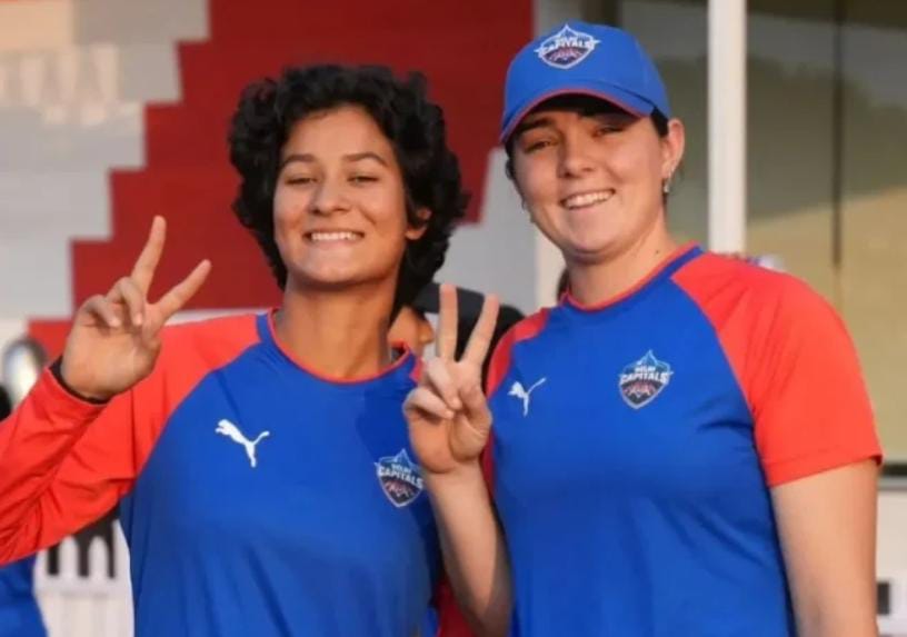 ডব্লিউপিএল , অভিষেকেই নজির দিল্লির দিয়ার , প্রথম ম্যাচেই উইকেট পেলেন বৈষ্ণবী