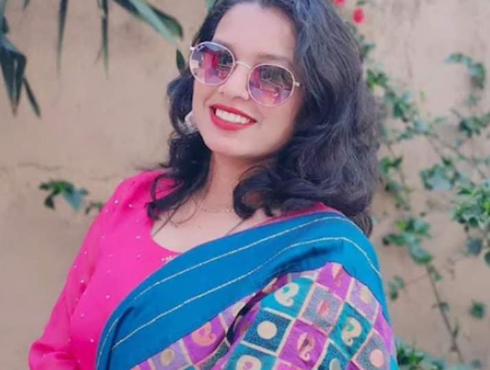 হাতের পাতায় লেখা ভালবাসি , বিশেষভাবে সক্ষম তরুণীর রহস্যমৃত্যু ঘিরে চাঞ্চল্য নাসিকে