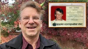 ১৪ বছরে অ্যাপলে যোগ , পাঁচ দশকেরও পর আজও কাজ করে চলেছেন অ্যাপেলের সবচেয়ে পুরনো কর্মচারী