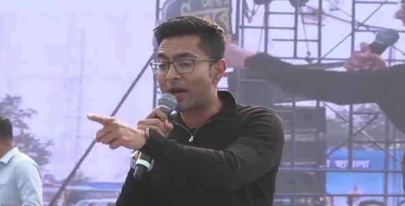 তৃণমূলের হয়ে আমি ক্ষমা চেয়ে নেব তবুও মুখ ফেরাবেন না , দলীয় গোষ্ঠীদ্বন্দ্ব নিয়ে বার্তা অভিষেকের