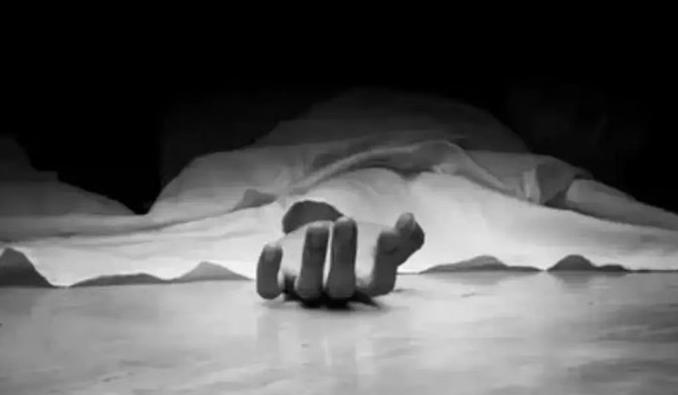 ইন্দোরে রহস্যজনক মৃত্যু ই-রিকশাচালকের, নেপথ্যে পানীয় জলে বিষক্রিয়া!