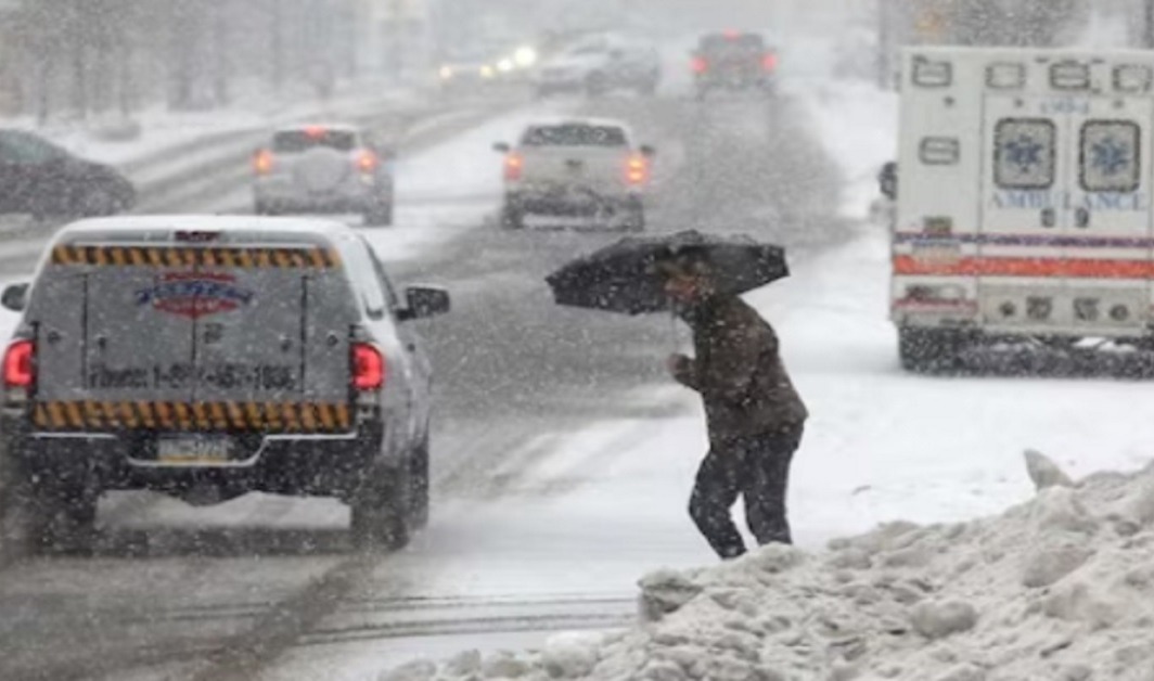 ভয়াবহ তুষার ঝড়ের আশঙ্কা আমেরিকায়, ১৪ টি প্রদেশে জরুরি অবস্থা ঘোষণা