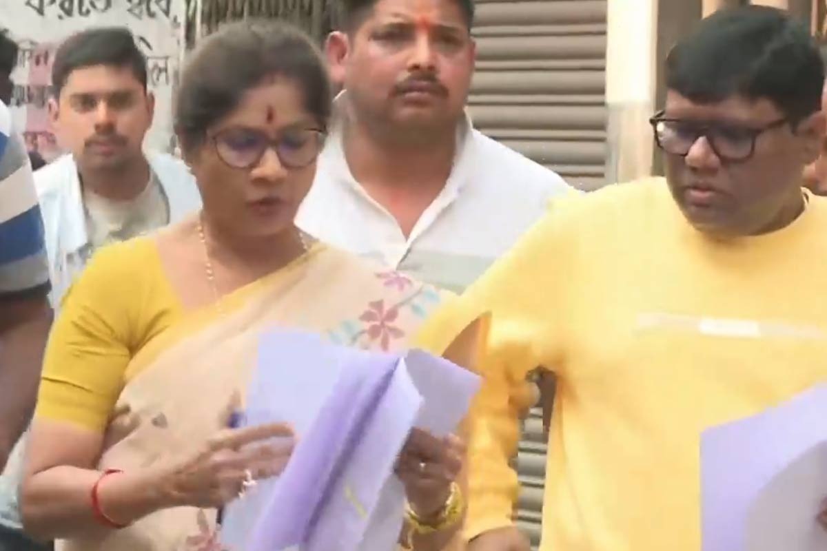 পাসপোর্ট দেখাবো না এটাই আমার প্রতিবাদ , SIR শুনানিতে হাজিরা দিয়ে ক্ষোভ প্রকাশ শশী পাঁজার