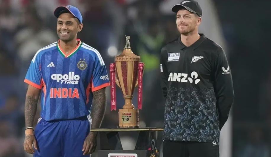 টি টোয়েন্টি সিরিজ , টসে জিতে বোলিংয়ের সিদ্ধান্ত ভারতের