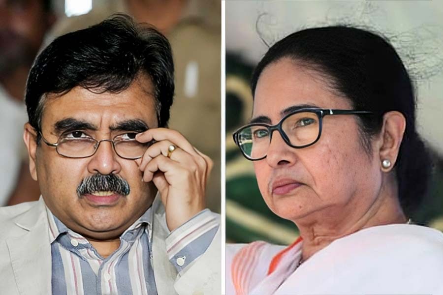 নির্বাচনের আগেই ফের একটা কেলেঙ্কারি সামনে আসবে , শাসক দলের উদ্দেশ্যে বিস্ফোরক দাবি অভিজিৎ গঙ্গোপাধ্যায়ের