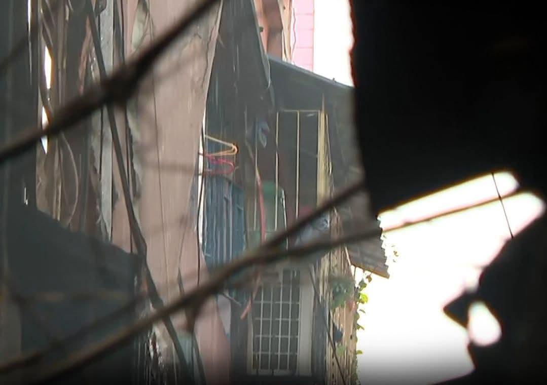 শহরের বুকে জোড়া অগ্নিকাণ্ড , আনন্দপুরের পর মাল্লিকবাজারের আবাসনে আগুন