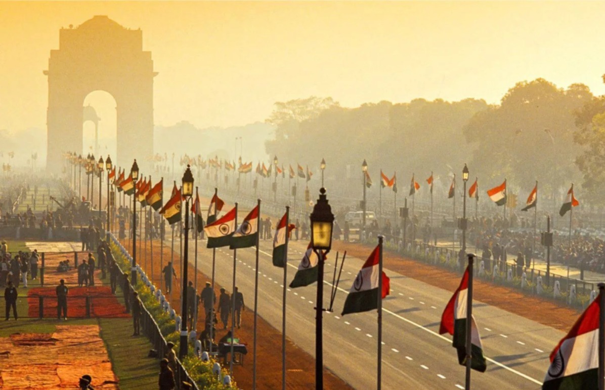 প্রজাতন্ত্র দিবসে রোদ ঝলমলে দিল্লির আকাশ, কমছে দূষণ