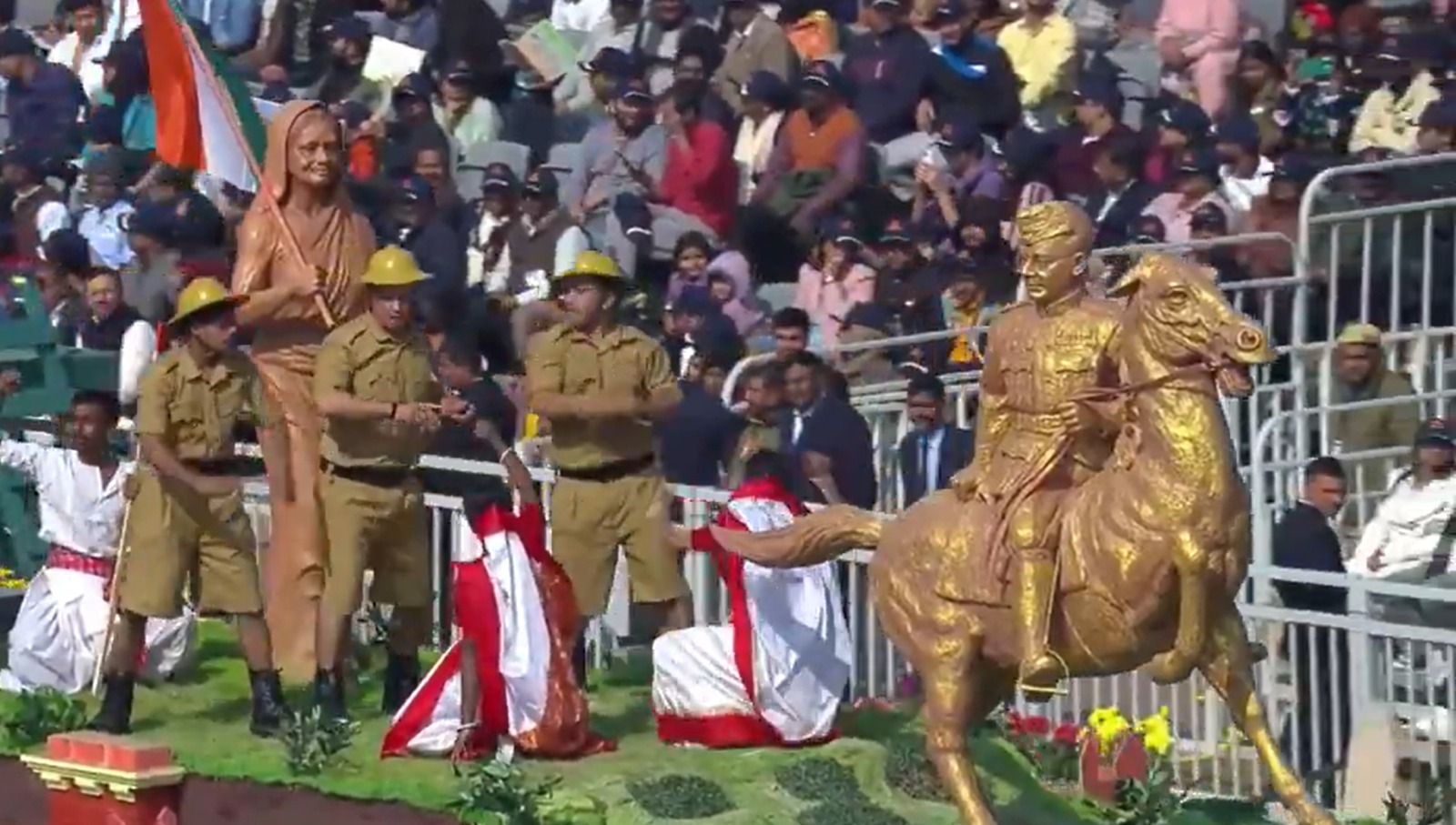 ‘মান্তাগিনি’! কর্তব্যপথে মাতঙ্গিনী হাজরার নামোচ্চারণে বিপত্তি