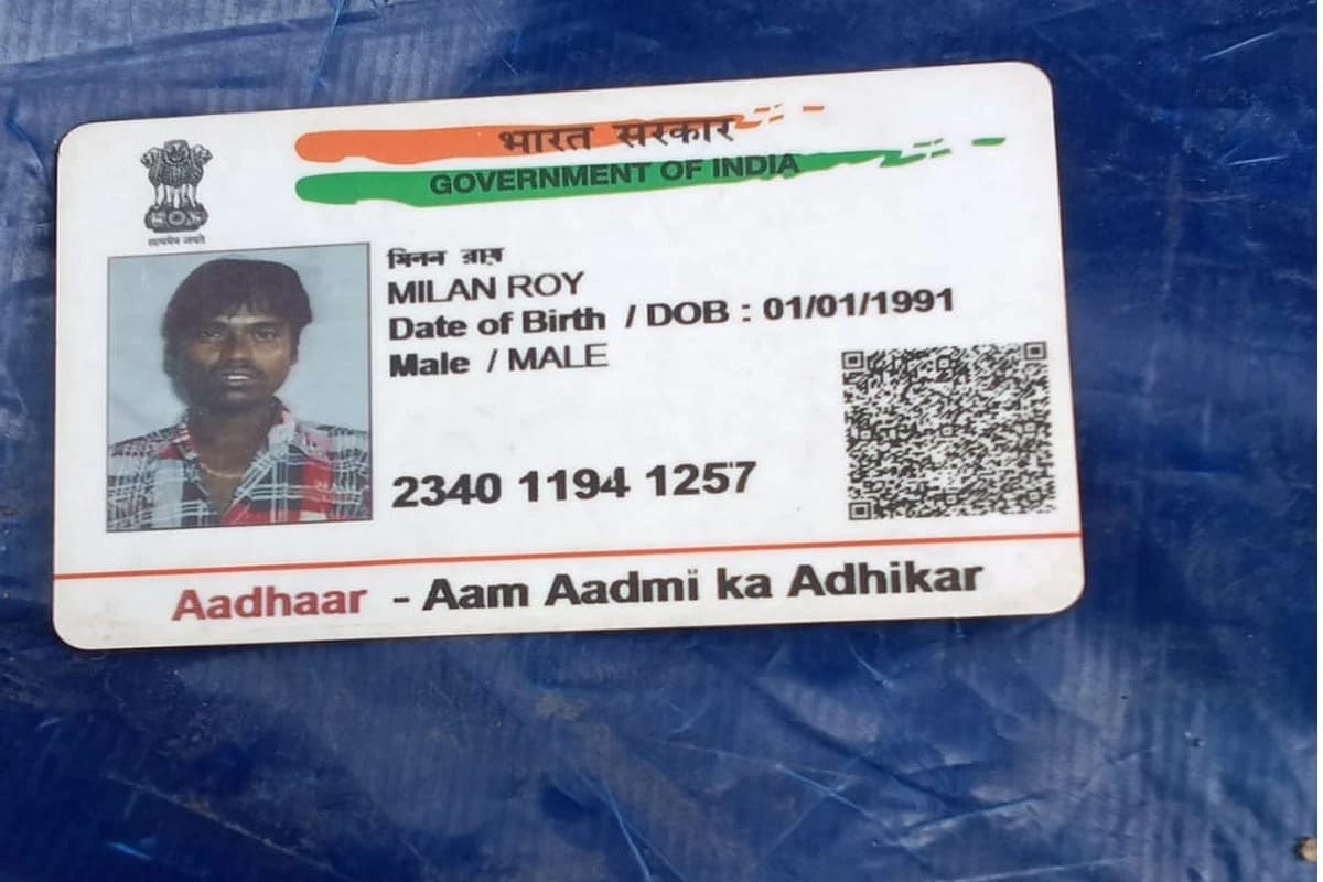 পদবিগত বিভ্রান্তের কারণে SIR নোটিশ , রেললাইনে ঝাঁপ দিয়ে আত্মঘাতী যুবক