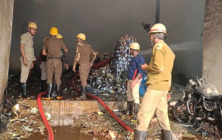 নাজিরাবাদের গুদাম অগ্নিকাণ্ডে ভয়াবহ মোড় , মৃত ৭ জন, নিখোঁজ ২০