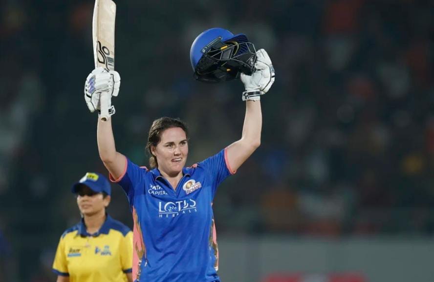 ডব্লিউপিএল , ব্যর্থ রিচার লড়াই , স্কাইভারের শতরানে লাগাতার হার বেঙ্গালুরুর