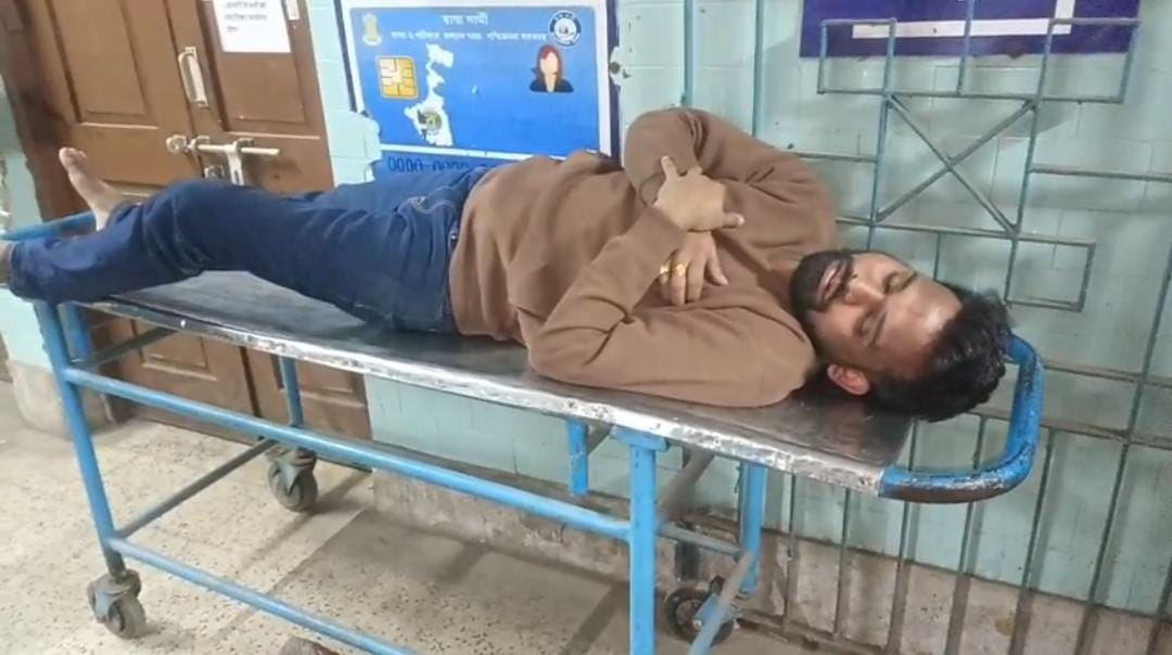 ভাটপাড়ায় NIA সাক্ষীদের খুনের চেষ্টা , বিজেপি কর্মীদের মারধরের অভিযোগ তৃণমূলের বিরুদ্ধ