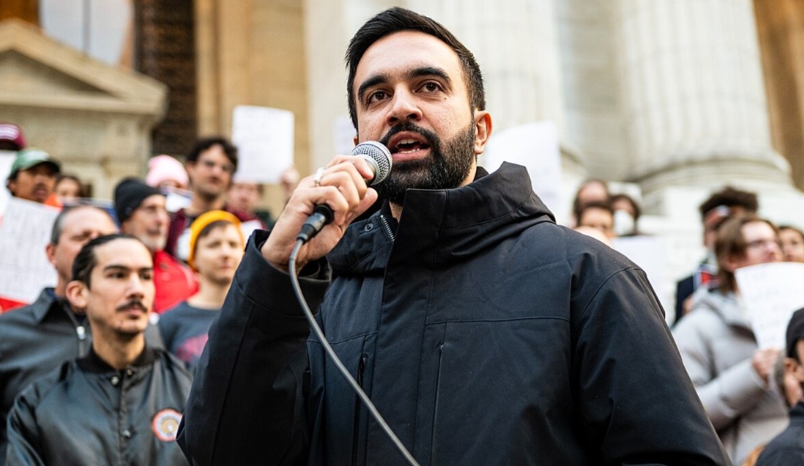 মার্কিন অভিবাসন বাহিনীর হাতে খুন ২, আইসিই বন্ধের দাবি মামদানির