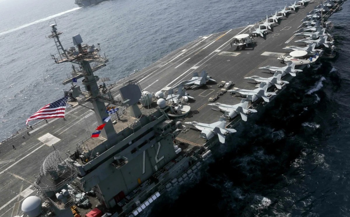 মধ্যপ্রাচ্যে যুদ্ধের সংকেত! অগ্নিগর্ভ ইরান, মার্কিন সেনার মহড়া