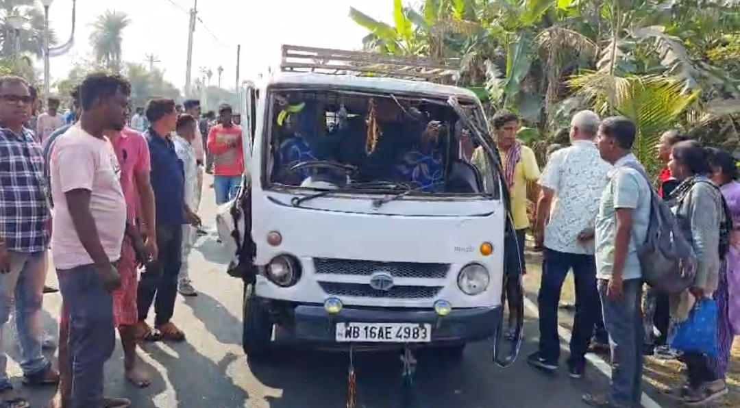 গঙ্গাসাগরে পুণ্যার্থী বোঝাই গাড়ি উল্টে মর্মান্তিক দুর্ঘটনা , আহত ৫