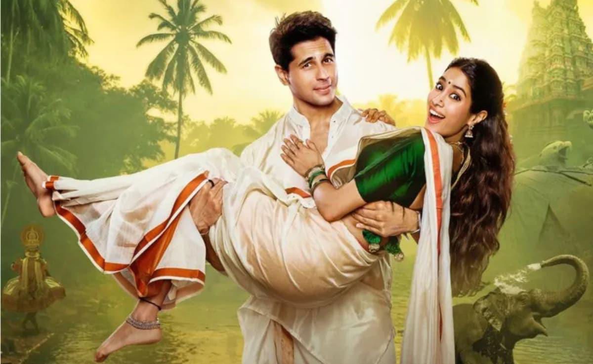 নতুন জুটিতে মাতোয়ারা বলিউড ,  ছবি মুক্তির পরেই সিদ্ধার্থ - জাহ্নবী প্রশংসায় পঞ্চমুখ দর্শকরা