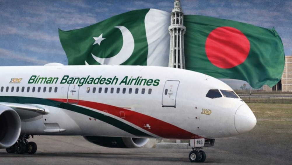 পাকিস্তান প্রেম বাংলাদেশের, ১৪ বছর পর চালু ঢাকা-করাচি বিমান, উষ্ণ অভ্যর্থনা ‘ওয়াটার স্যালুটে’