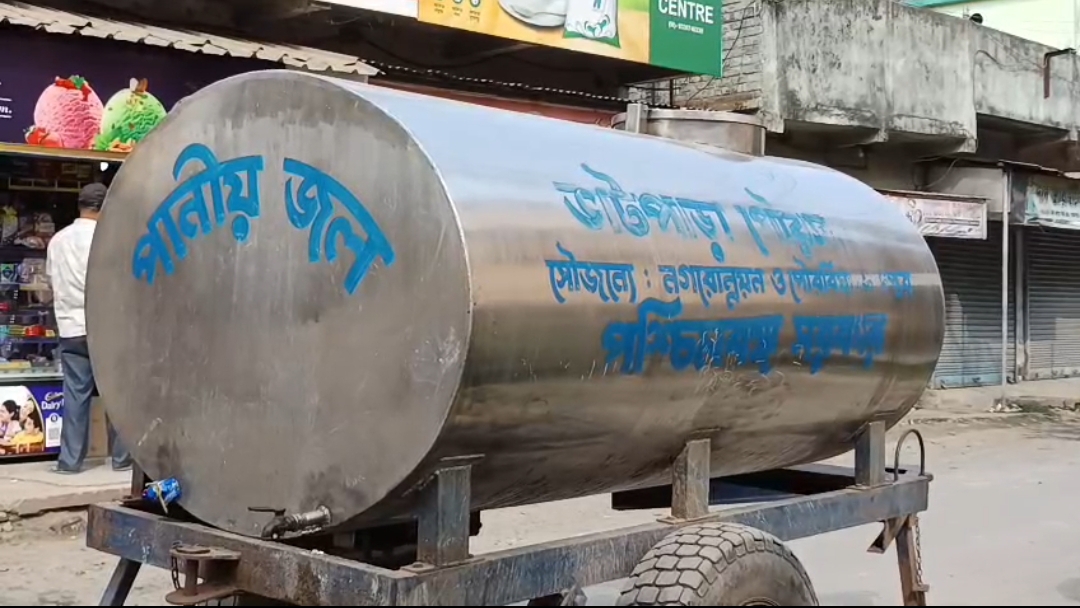 পানীয় জলের তীব্র সংকটে ভাটপাড়া, চার ওয়ার্ডে চরম ভোগান্তিতে বাসিন্দারা