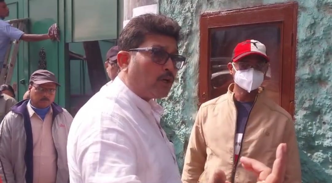 মুখ্যমন্ত্রীর কেন্দ্রে SIR শুনানি ঘিরে বিতর্ক , রশিদ ছাড়াই নথি জমার অভিযোগ কাউন্সিলরের