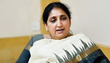 প্রথম মহিলা হিসেবে নজির অজিত পত্নীর, মহারাষ্ট্রের উপমুখ্যমন্ত্রী পদে শপথগ্রহণ সুনেত্রার