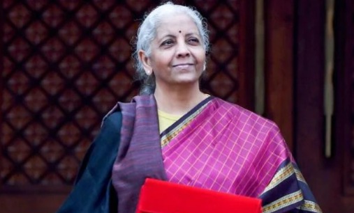 ২০২৬-২৭ অর্থবর্ষের বাজেট, দাম কমছে ১৭ টি জীবনদায়ী ওষুধ-স্মার্টফোনের