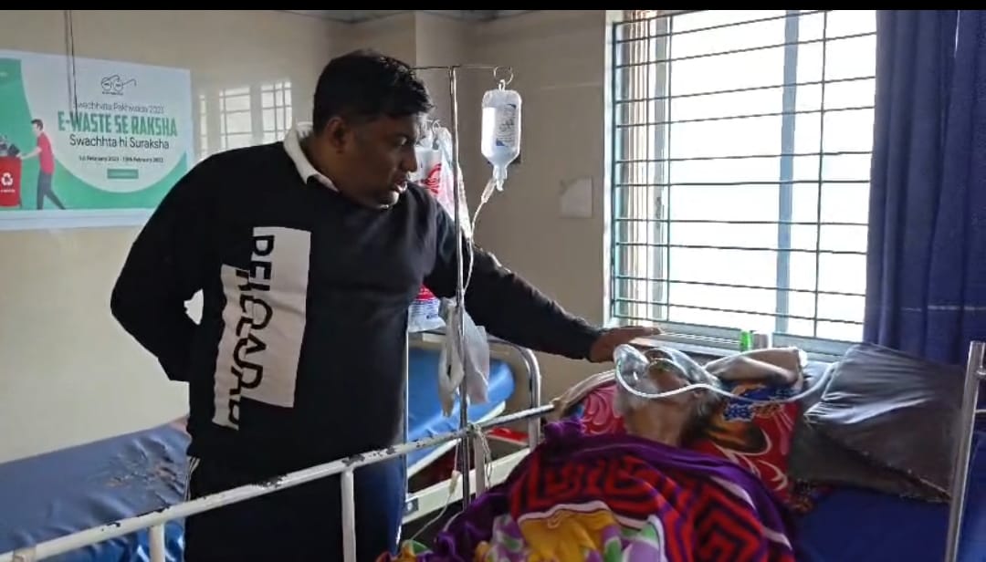 SIR কাজের চাপে অসুস্থ বসিরহাটের BLO , পাশে দাঁড়ালেন বিধায়ক