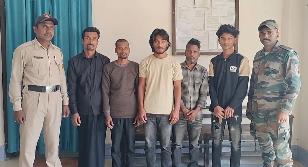 অবৈধ অনুপ্রবেশের অভিযোগ, ত্রিপুরায় আটক ৩ বাংলাদেশি ও ২ ভারতীয় দালাল