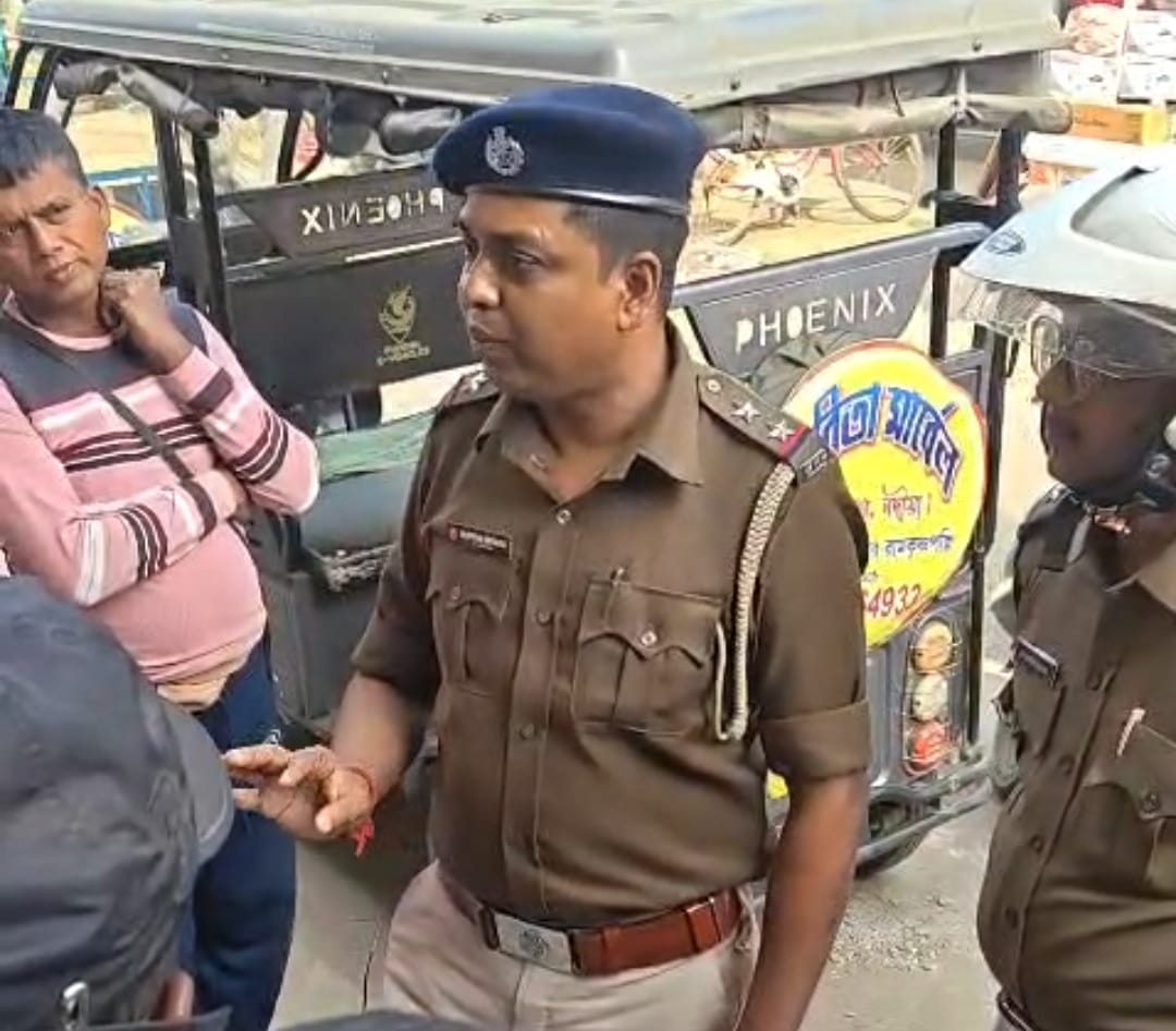 মাধ্যমিক নির্বিঘ্ন করতে কড়া নজরদারি , ভীমপুরে পুলিশ-ট্রাফিকের বিশেষ উদ্যোগ