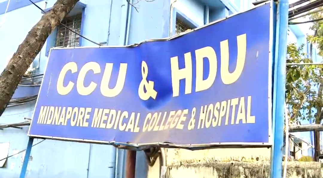 প্রেমিকের সঙ্গে ঝগড়া করে মেজাজ খারাপ , চিকিৎসাধীন রোগীকে সপাটে চড় মারার অভিযোগ নার্সের বিরুদ্ধে