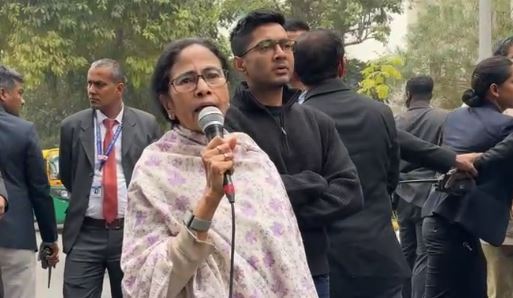 দালালি নয়, দায়িত্ব পালন করুন , দিল্লি পুলিশের বিরুদ্ধে সরাসরি তোপ মমতার