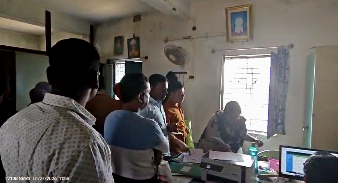 আজব তোলাবাজি , SIR এর জন্য শংসাপত্র নিতে গেলে স্কুল কর্তৃপক্ষকে দিতে হচ্ছে টাকা