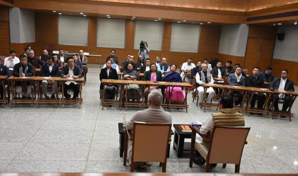 দিল্লিতে জরুরি বৈঠক, মণিপুরে মেতেই মুখ্যমন্ত্রী, কুকি উপমুখ্যমন্ত্রীর সিদ্ধান্ত