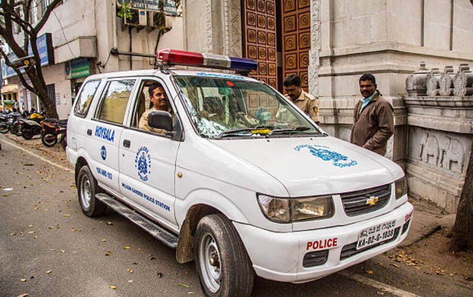 মুসলিম তরুণীর সঙ্গে প্রেম সন্দেহে হিন্দু যুবকের ওপর চরম অত্যাচার , ব্যাপক চাঞ্চল্য কর্নাটকে