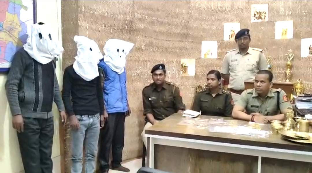 দিনের পর দিন মন্দিরে চুরি করে জমিয়েছিলেন কেজি কেজি সোনা , পুলিশের জালে খোদ হিন্দু ব্যবসায়ী