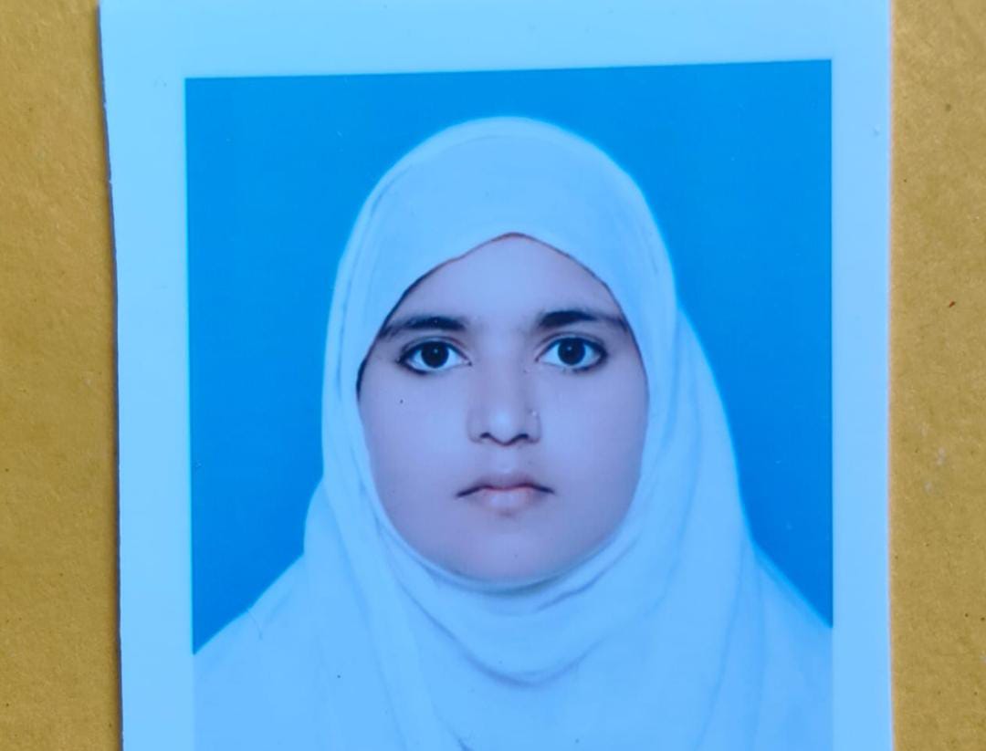 পথেই দুর্ঘটনায় মৃত্যু স্ত্রী-সহ একরত্তির , হাসপাতালে দেহ রেখে শুনানিতে ছুটলেন স্বামী