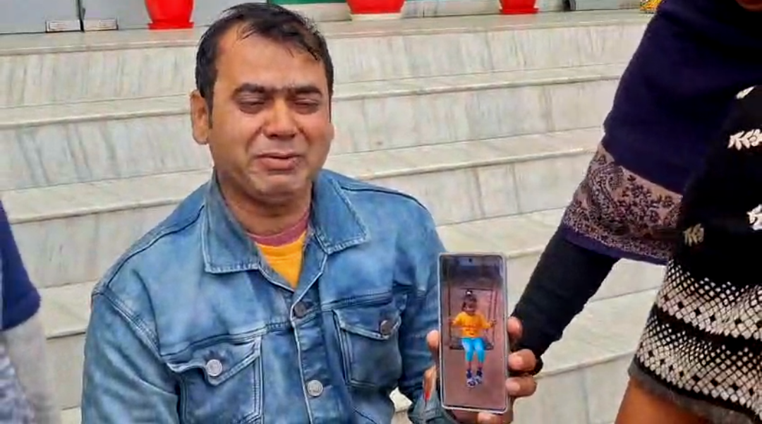 নিয়ম না জেনেই পরপর ৩টি ইনজেকশন , হেলথ ওয়ার্ল্ড বেসরকারি হাসপাতালের ভুল চিকিৎসায় শিশুর বেঘোরে মৃত্যু