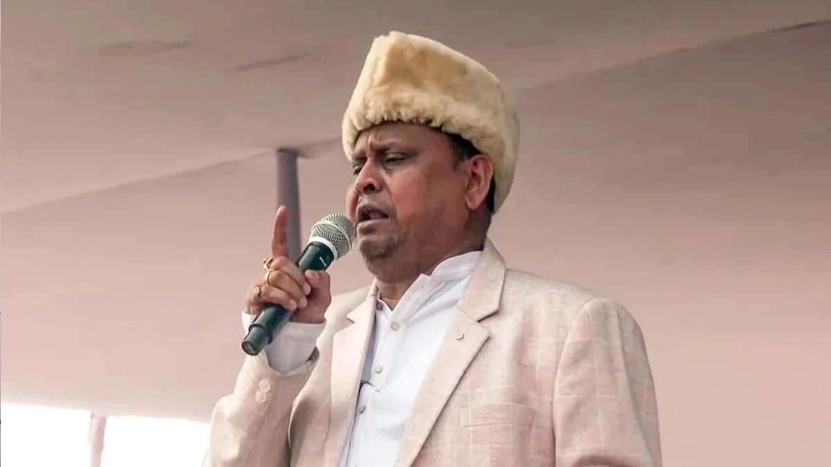 তৃণমূল থেকেই আসছে সমঝোতার বার্তা , হুমায়ুনের দাবি ঘিরে তোলপাড়