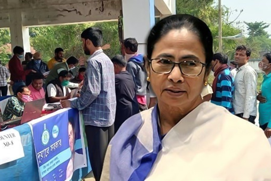 এক ছাতার তলায় একাধিক সরকারি পরিষেবা , ফেব্রুয়ারিতে চালু হচ্ছে দুয়ারে সরকার ক্যাম্প