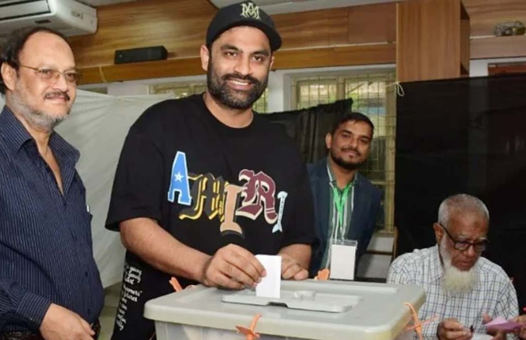 জীবনের প্রথম ভোটদান, আনন্দে আত্মহারা তামিক ইকবাল