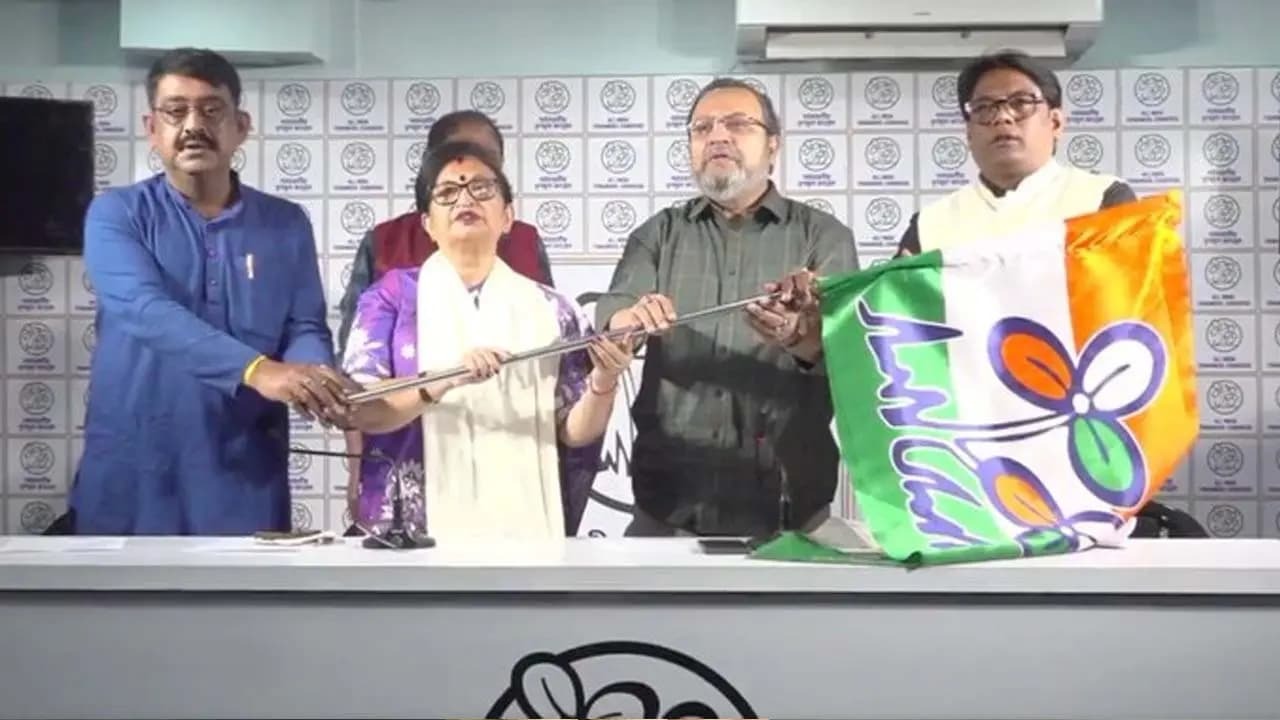 ভোটের মুখে ময়নায় গেরুয়া শিবিরে ভাঙন , তৃণমূলে যোগ চন্দন মণ্ডলের