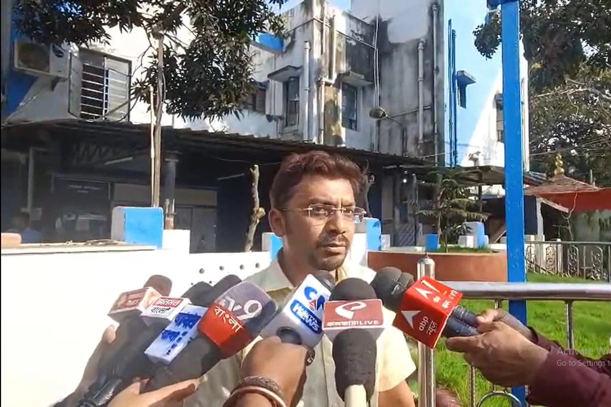 বরানগরে তৃণমূলের দাদাগিরি , তোলা না দেওয়ায় ব্যবসায়ীকে মারধরের অভিযোগ