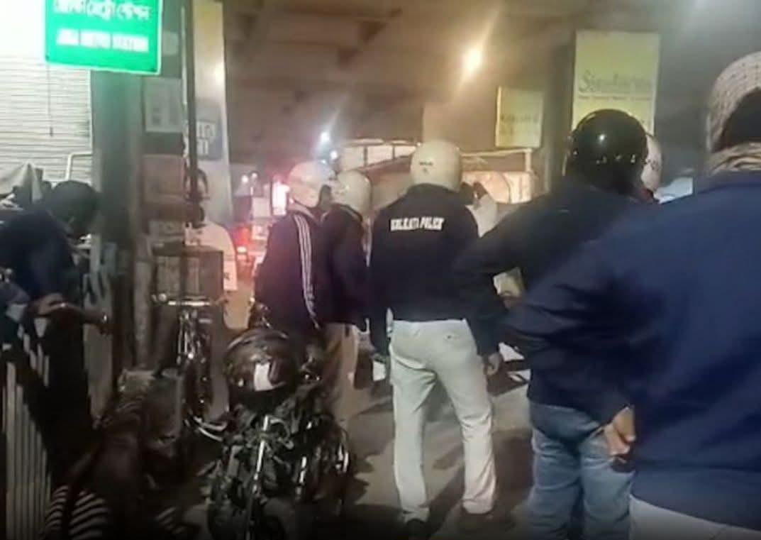 রাতের কলকাতায় বেপরোয়া গতির বলি , জোকায় পণ্যবাহী গাড়ির ধাক্কায় মৃত্যু ২ জনের