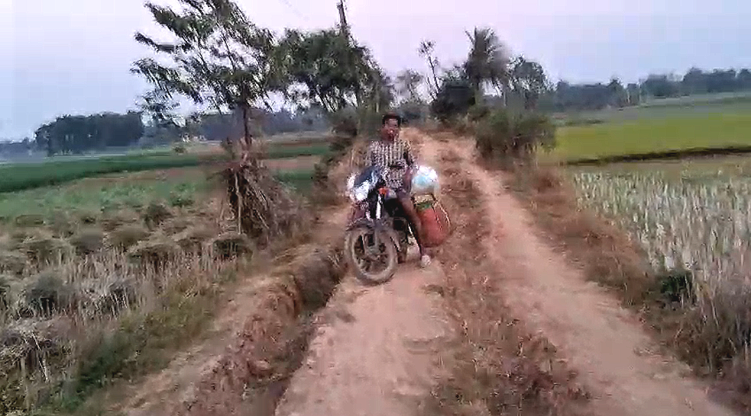 স্বাধীনতার ৭৬ বছর , আজও কাদার নরকে রাধানগর