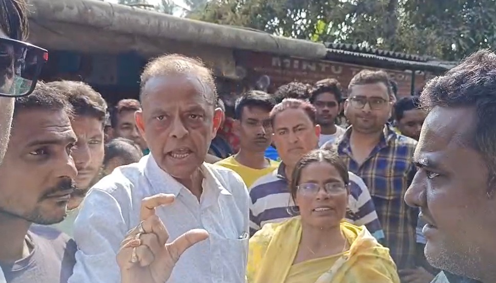 বেআইনি নির্মাণ রুখতে গিয়ে বিপাকে, পঞ্চায়েত প্রধান–উপপ্রধানের ওপর হামলার অভিযোগ