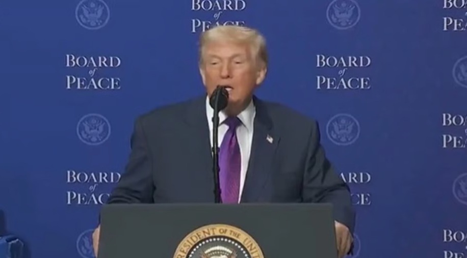 ১০ দিনের মধ্যে চুক্তি না হলে হামলা! ইরানকে হুঁশিয়ারি ট্রাম্পের