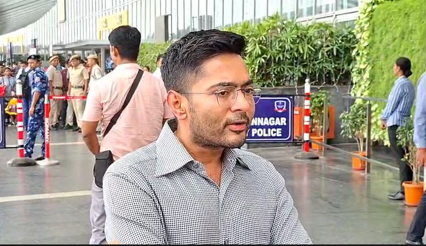 'মহিলা সাংসদদের চুলের মুঠি ধরে হেনস্থা', দিল্লি পুলিশের বিরুদ্ধে ক্ষোভ উগরে দিলেন অভিষেক