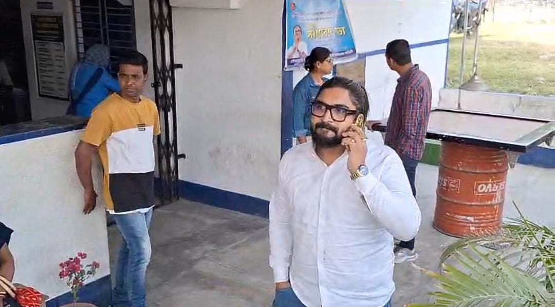 হাফ প্যান্ট পরে ড্রাইভারের সঙ্গে স্বামীকে খুনের পরিকল্পনা , বউয়ের চরিত্র প্রকাশ্যে আনলেন অনির্বাণ