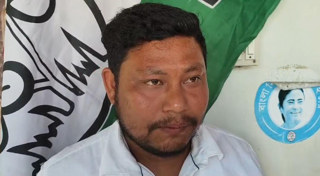 নির্বাচনের মুখে বিজেপিতে ফের ভাঙন , ঘাসফুল শিবিরে যোগদান যুব মোর্চার মন্ডল সম্পাদকের